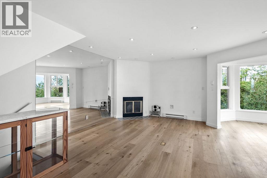Photo 3 of 2420 Birch Street, Vancouver BC