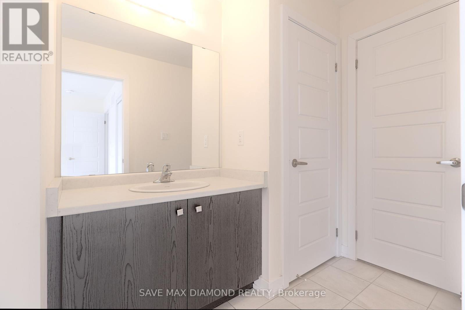 Photo 13 of 92 Monteith Drive, Brantford ON