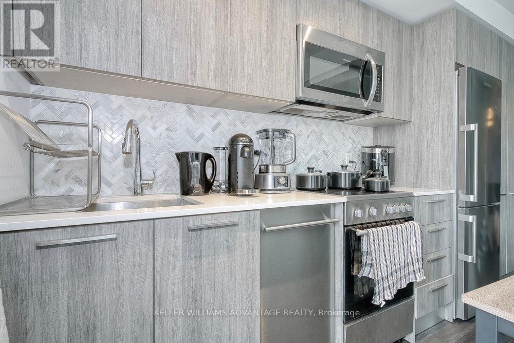 Photo 17 of 603 28 Wellesley Street E, Toronto ON