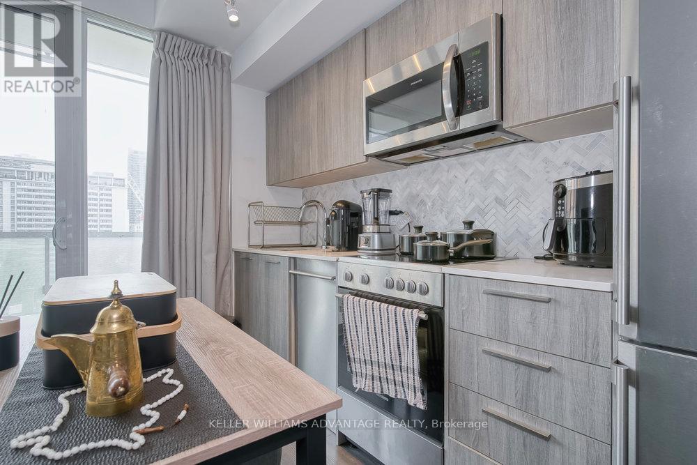 Photo 18 of 603 28 Wellesley Street E, Toronto ON