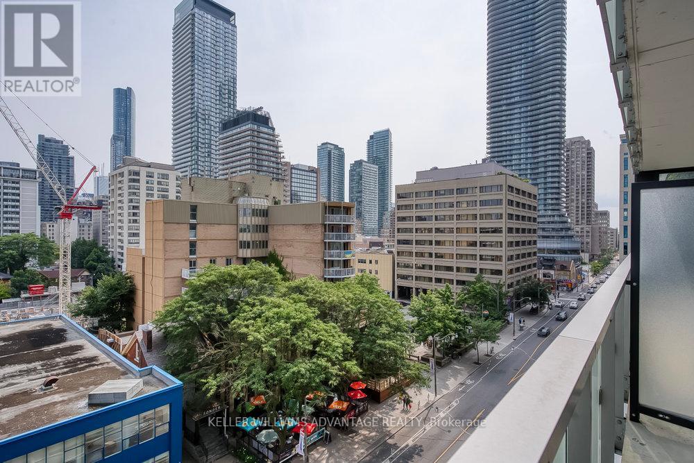 Photo 21 of 603 28 Wellesley Street E, Toronto ON