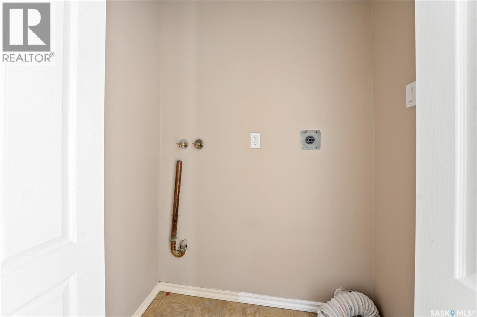 Single Family House Low rise for Sale in c  Mckercher DRIVE Saskatoon 
