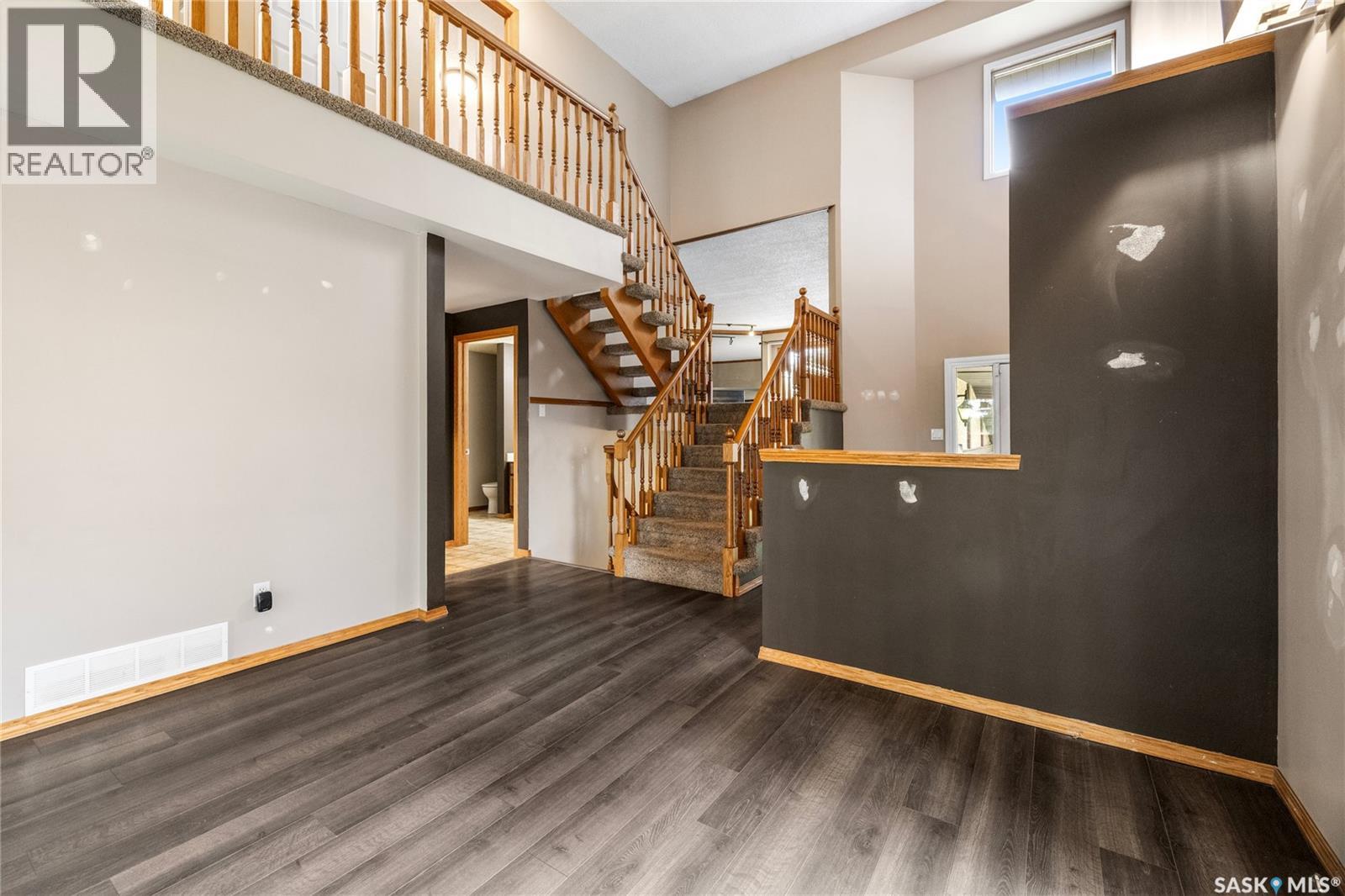 Photo 11 of 307 Avon Drive, Regina SK