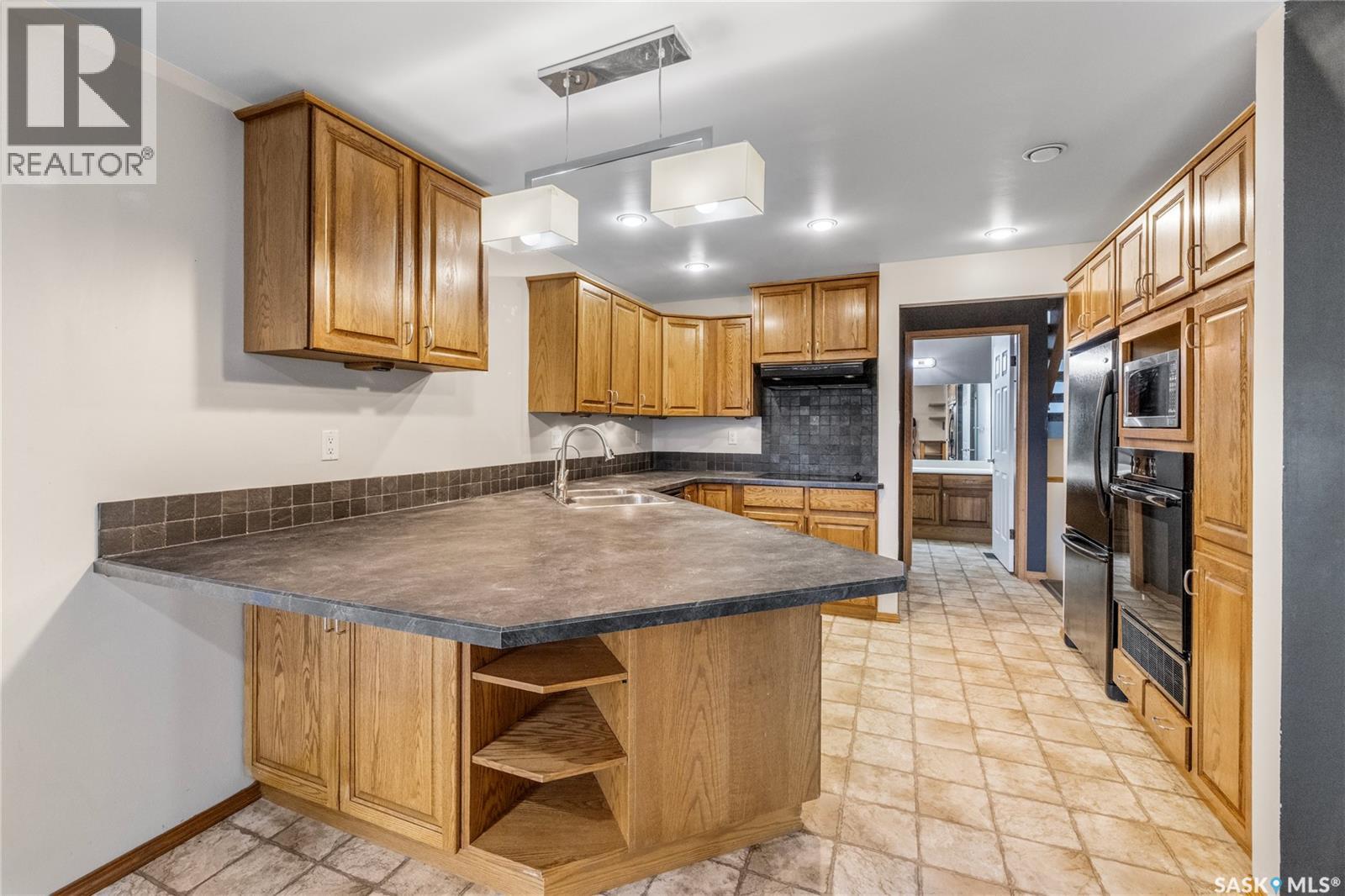 Photo 18 of 307 Avon Drive, Regina SK