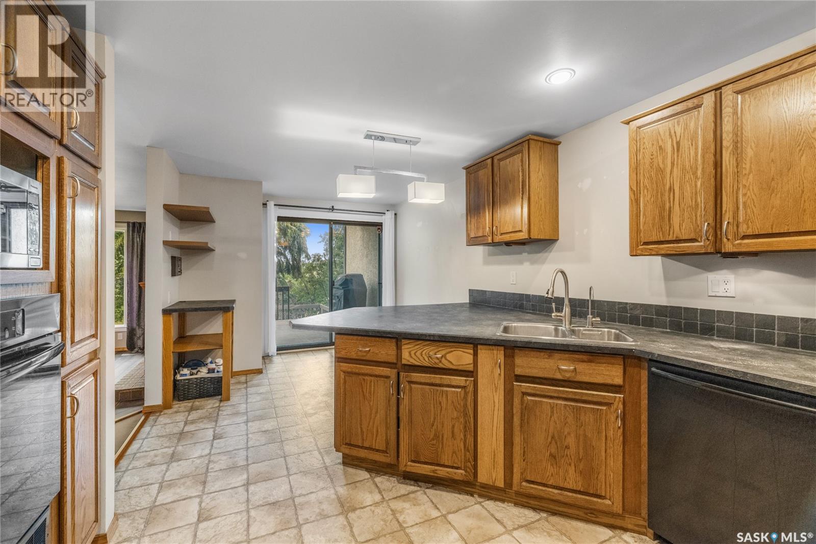 Photo 19 of 307 Avon Drive, Regina SK