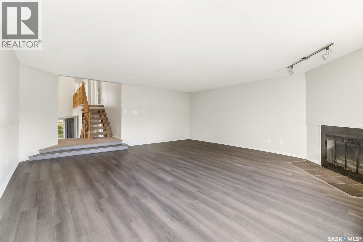 Photo 24 of 307 Avon Drive, Regina SK