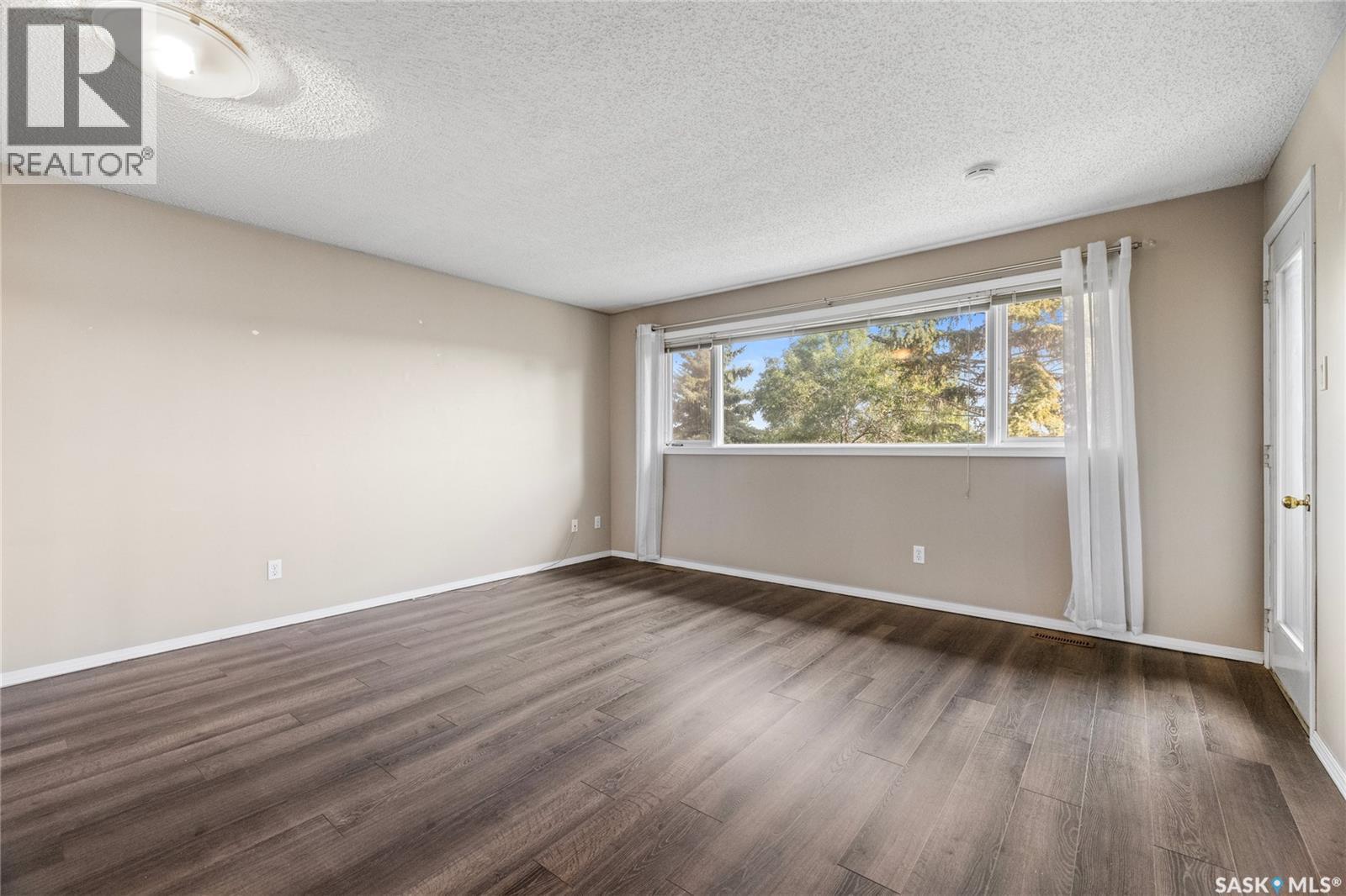 Photo 31 of 307 Avon Drive, Regina SK