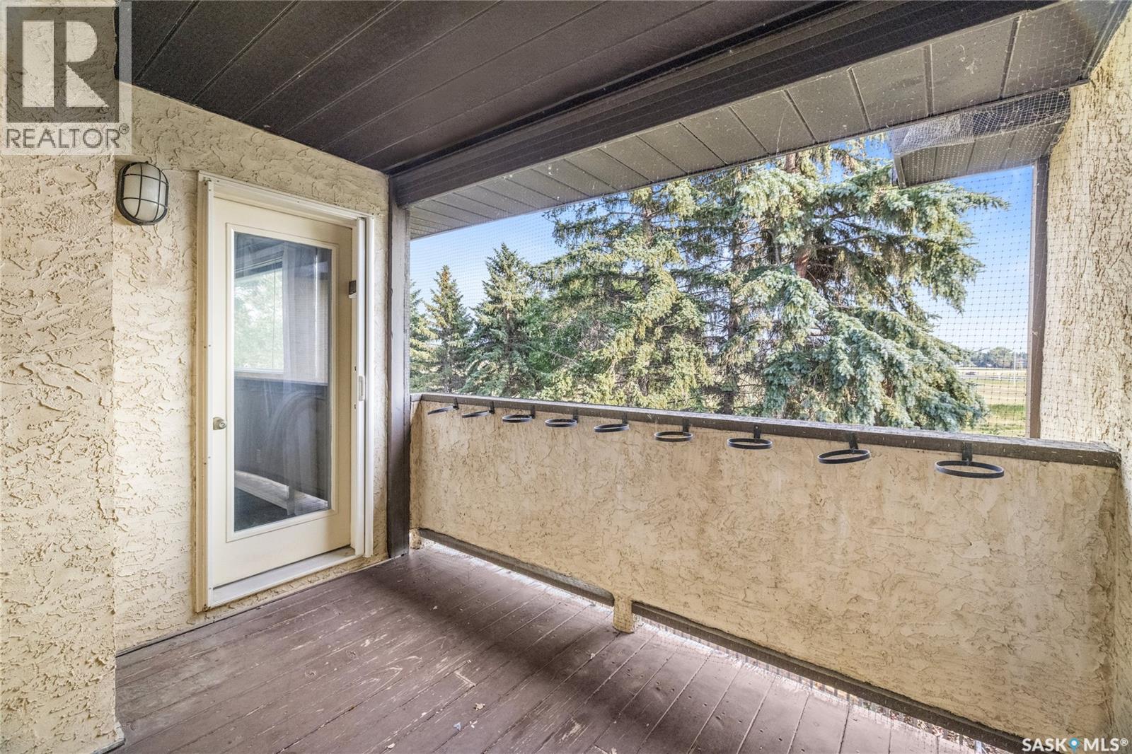 Photo 35 of 307 Avon Drive, Regina SK