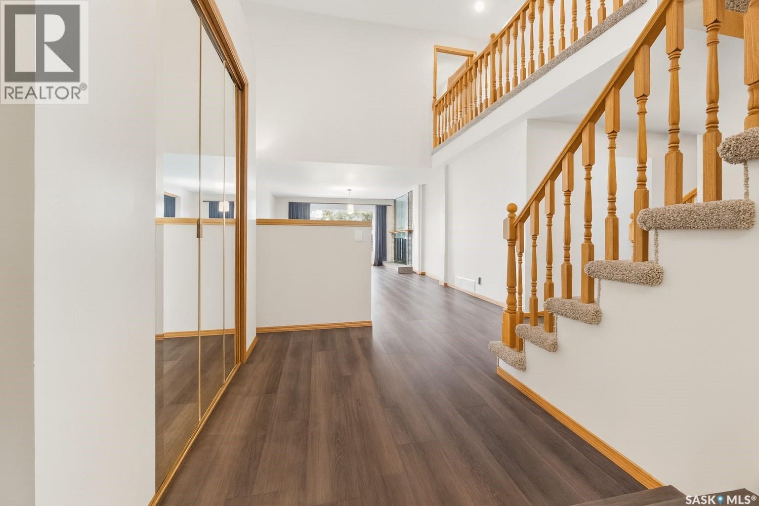 Photo 4 of 307 Avon Drive, Regina SK