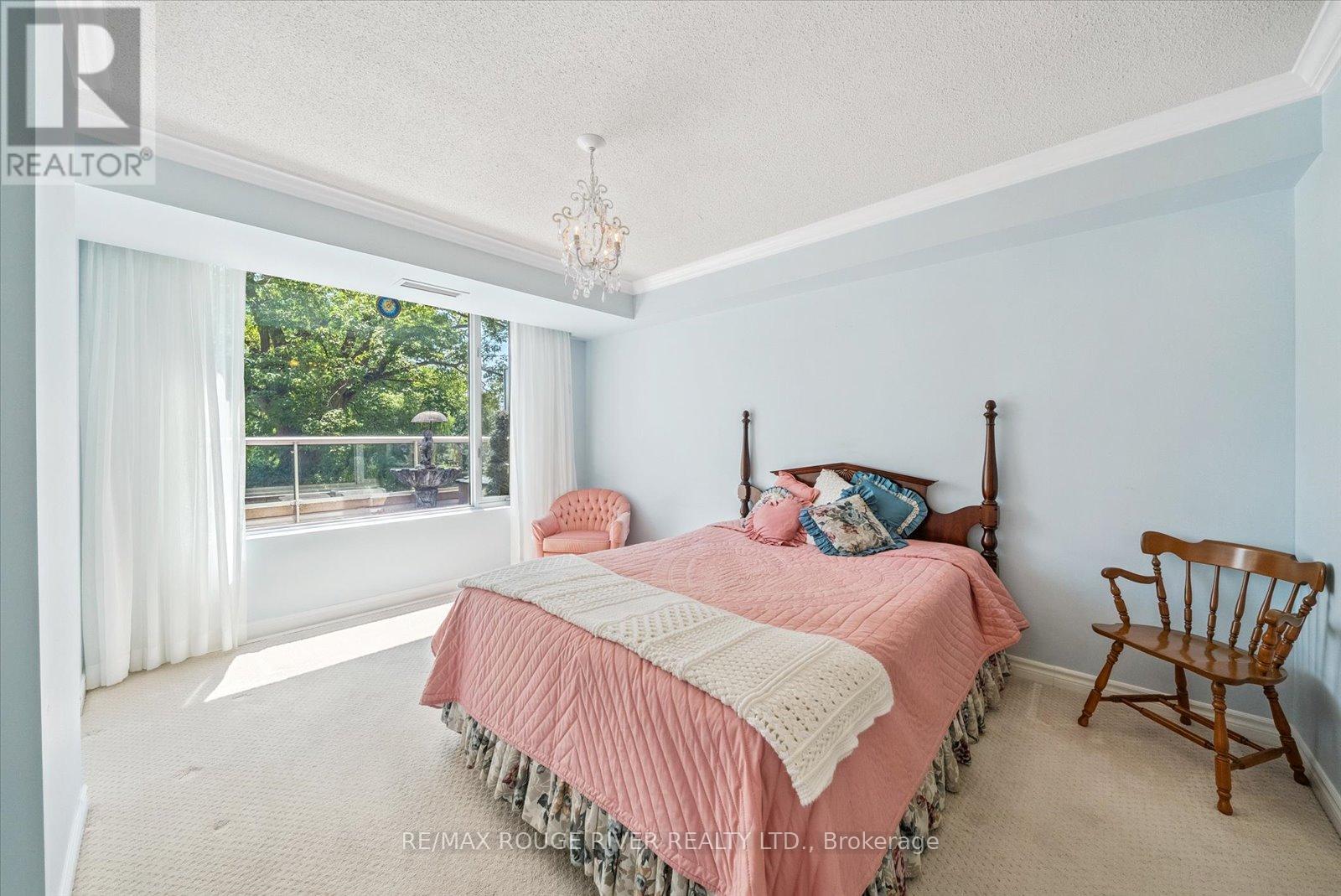 Photo 16 of 317 452 Scarborough Golf Club Road, Toronto ON