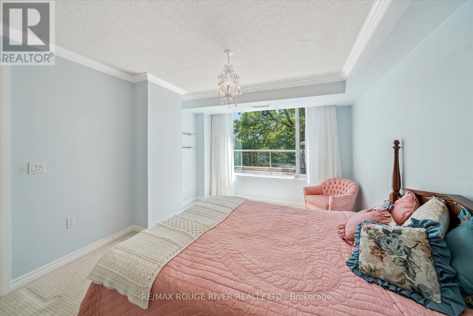Photo 17 of 317 452 Scarborough Golf Club Road, Toronto ON