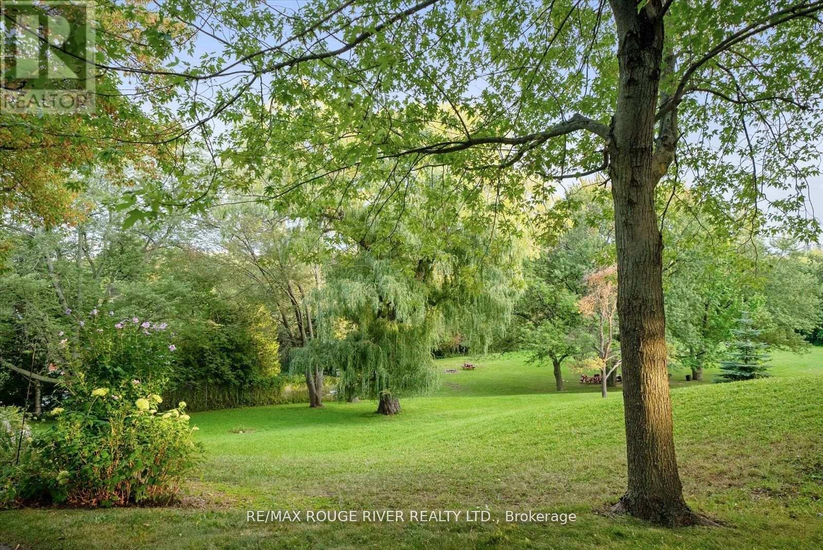Photo 37 of 317 452 Scarborough Golf Club Road, Toronto ON