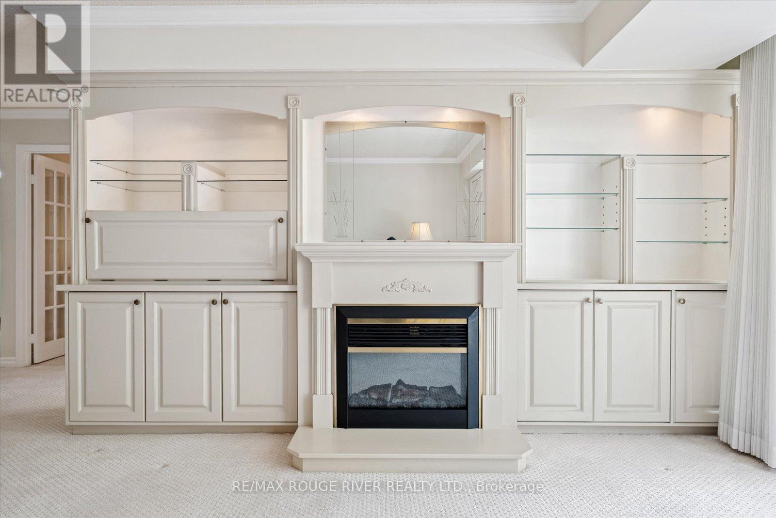 Photo 6 of 317 452 Scarborough Golf Club Road, Toronto ON