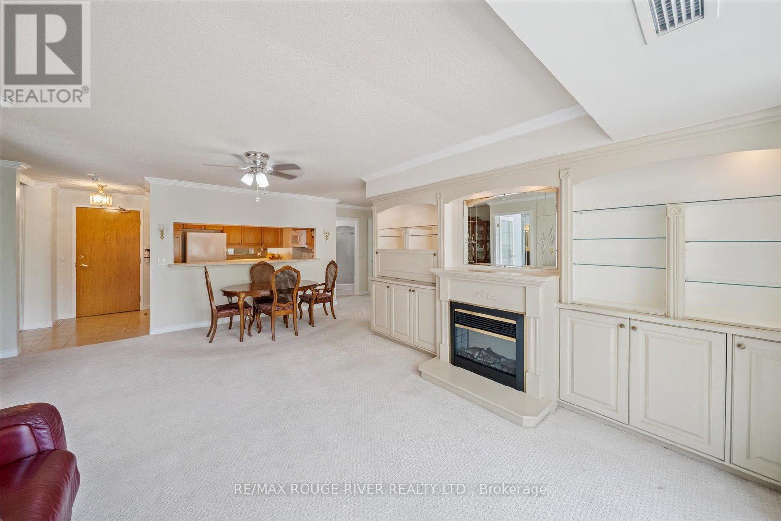 Photo 7 of 317 452 Scarborough Golf Club Road, Toronto ON