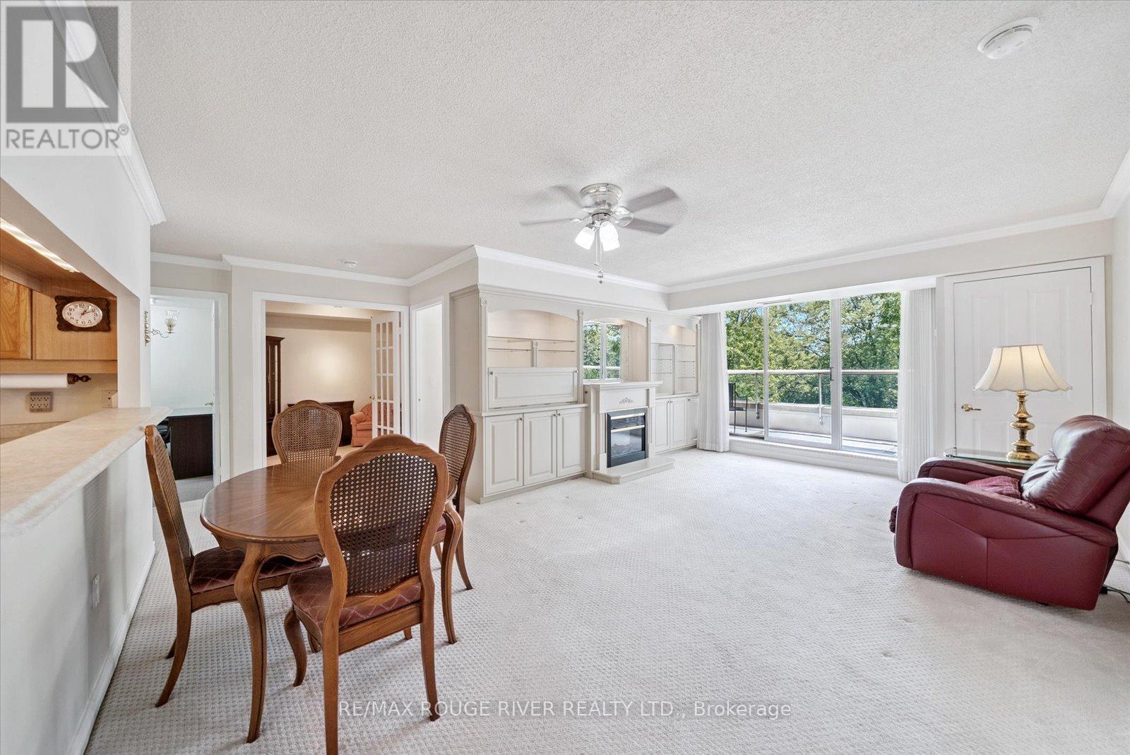 Photo 8 of 317 452 Scarborough Golf Club Road, Toronto ON