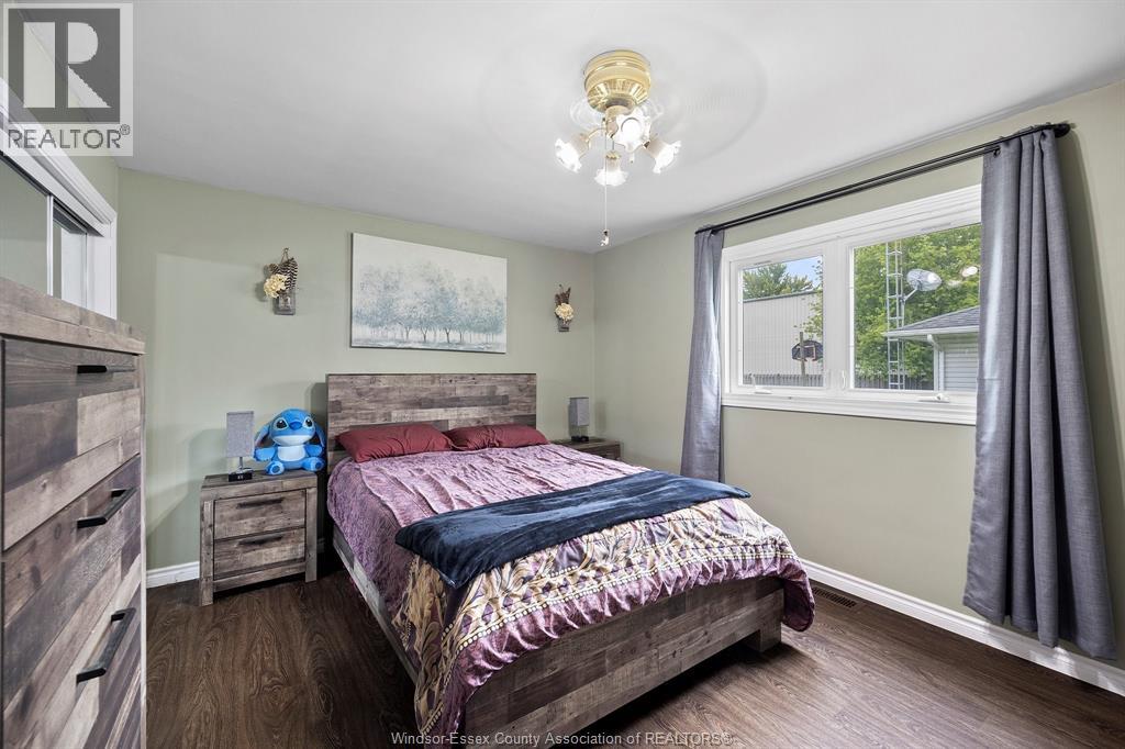 Photo 15 of 940 Hale Street, Stoney Point ON
