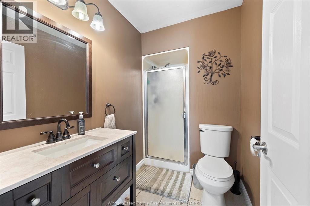 Photo 18 of 940 Hale Street, Stoney Point ON
