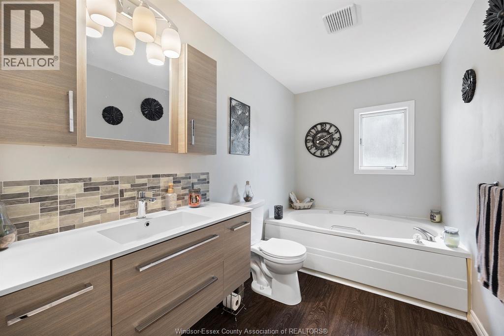 Photo 19 of 940 Hale Street, Stoney Point ON