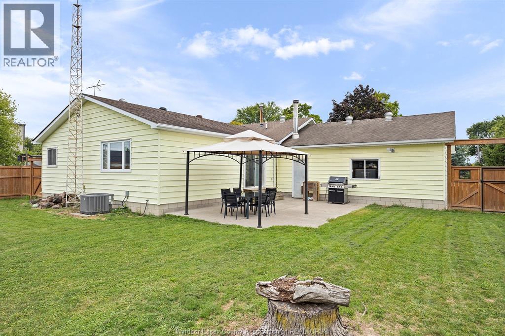 Photo 27 of 940 Hale Street, Stoney Point ON