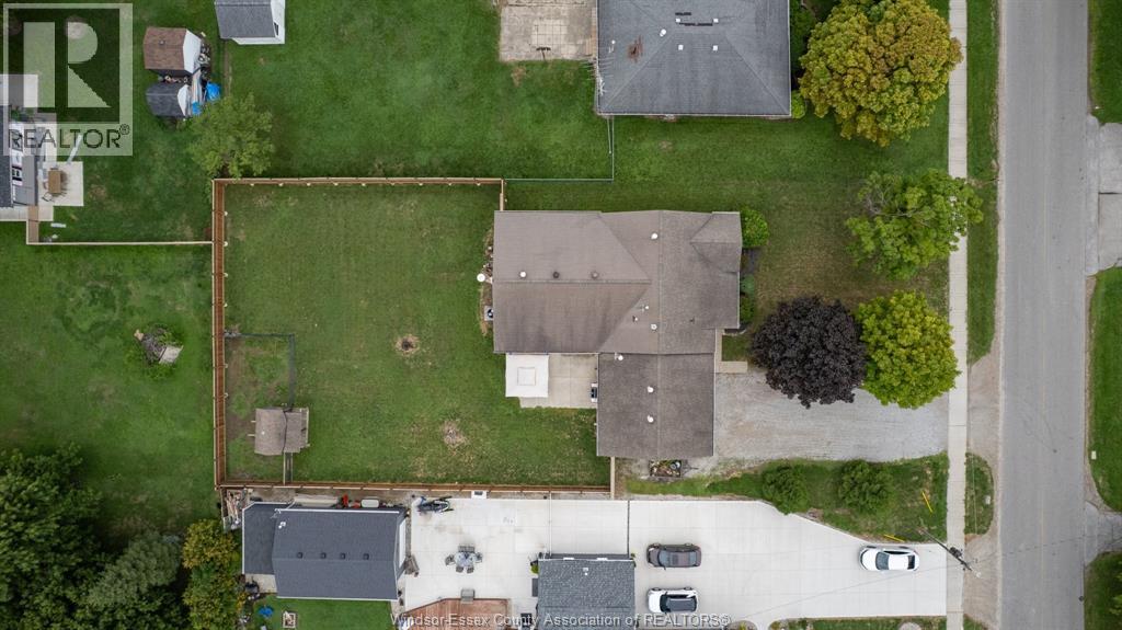 Photo 36 of 940 Hale Street, Stoney Point ON