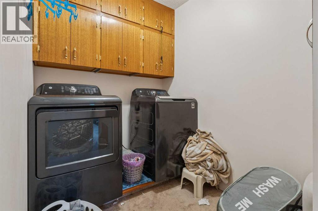 Single Family House for Sale in   Avenue NE Tuxedo Park Calgary 