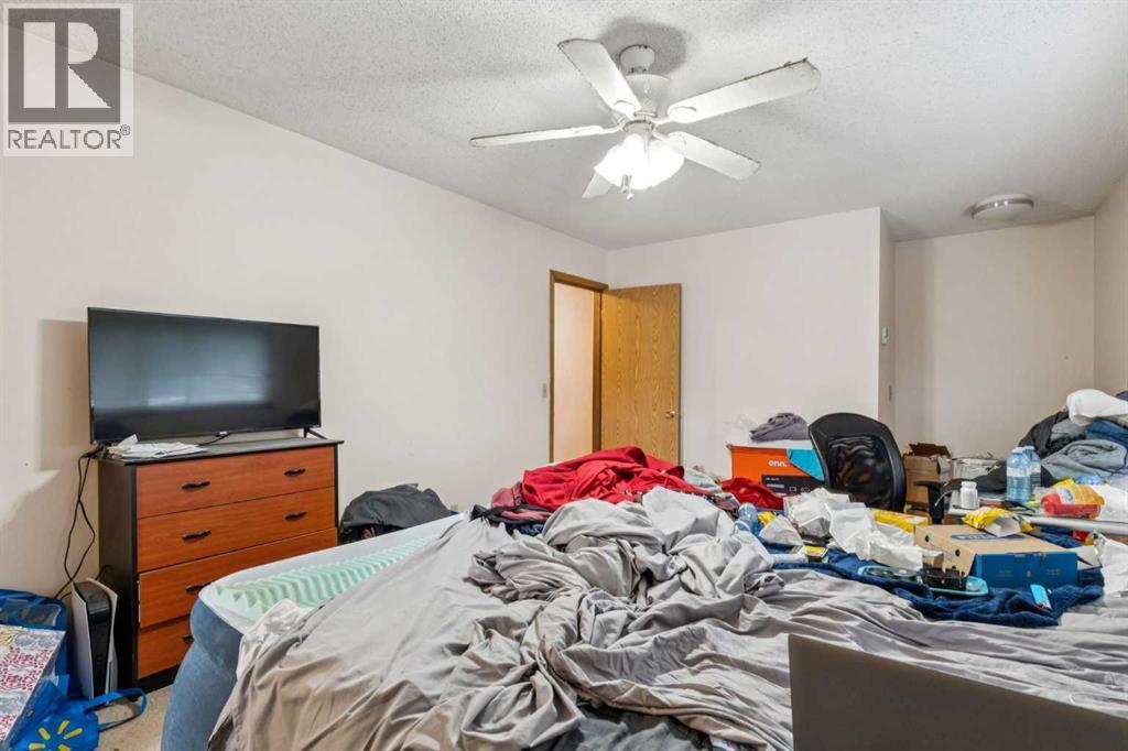 Single Family House for Sale in   Avenue NE Tuxedo Park Calgary 