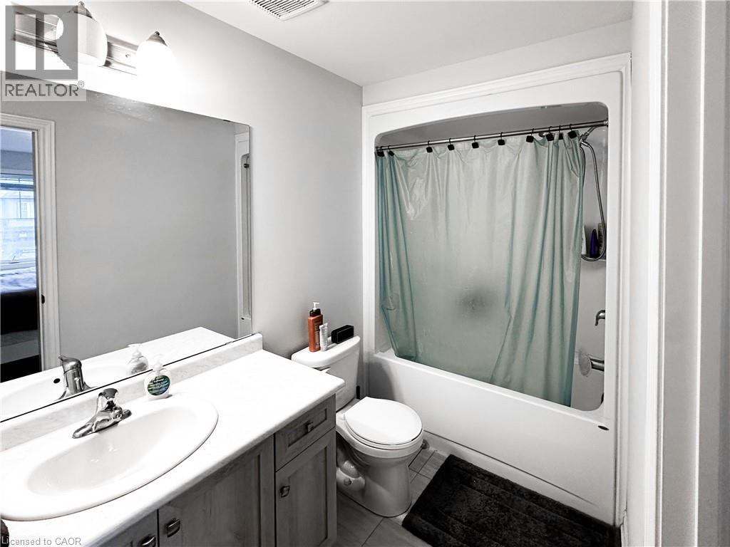 Photo 18 of 147 Heron Street Street, Welland ON