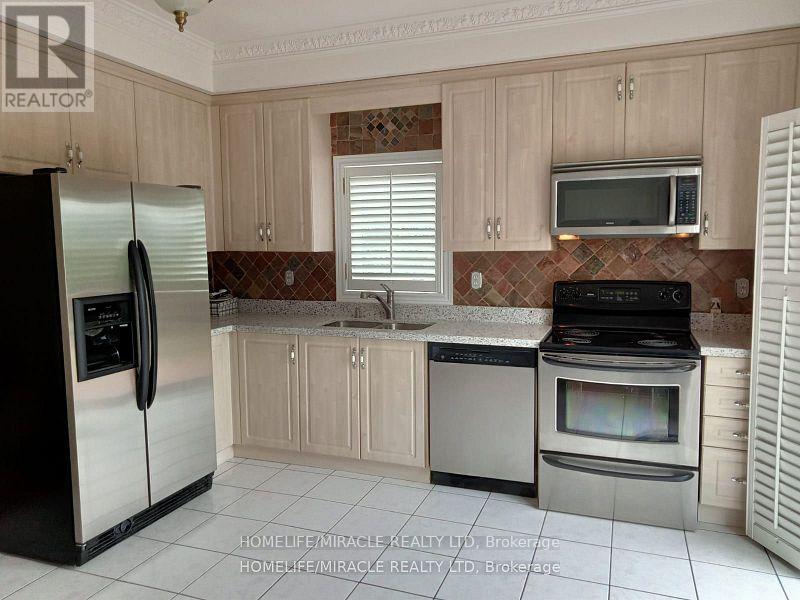 Photo 10 of 2 Nessie Street, Markham ON