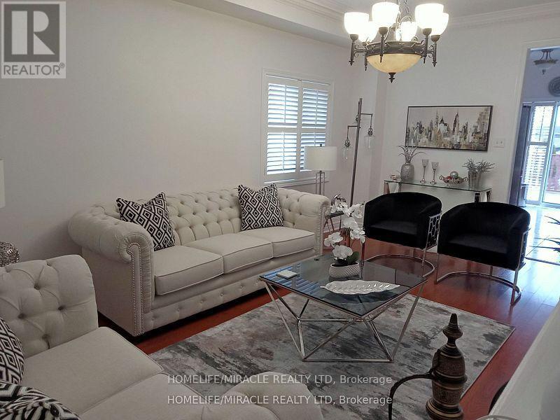 Photo 14 of 2 Nessie Street, Markham ON