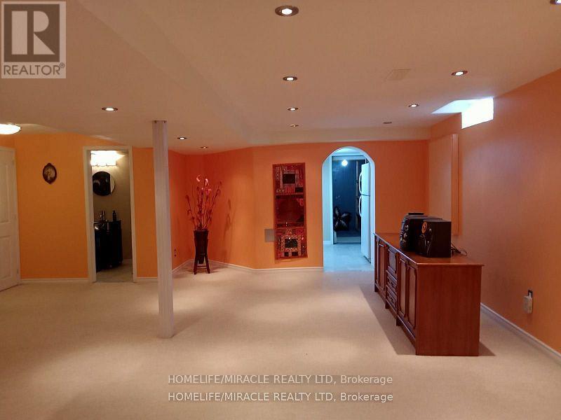 Photo 18 of 2 Nessie Street, Markham ON