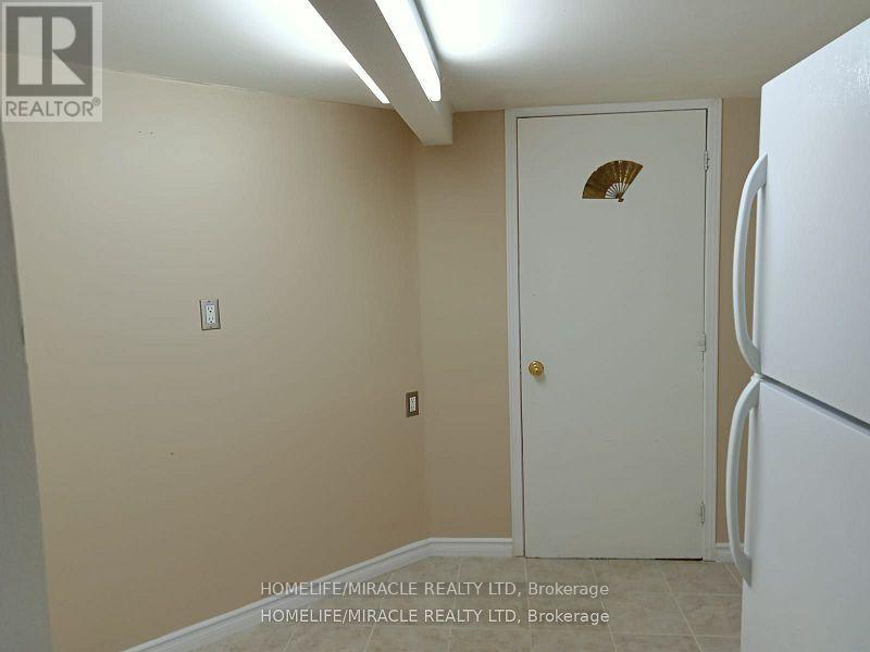 Photo 23 of 2 Nessie Street, Markham ON