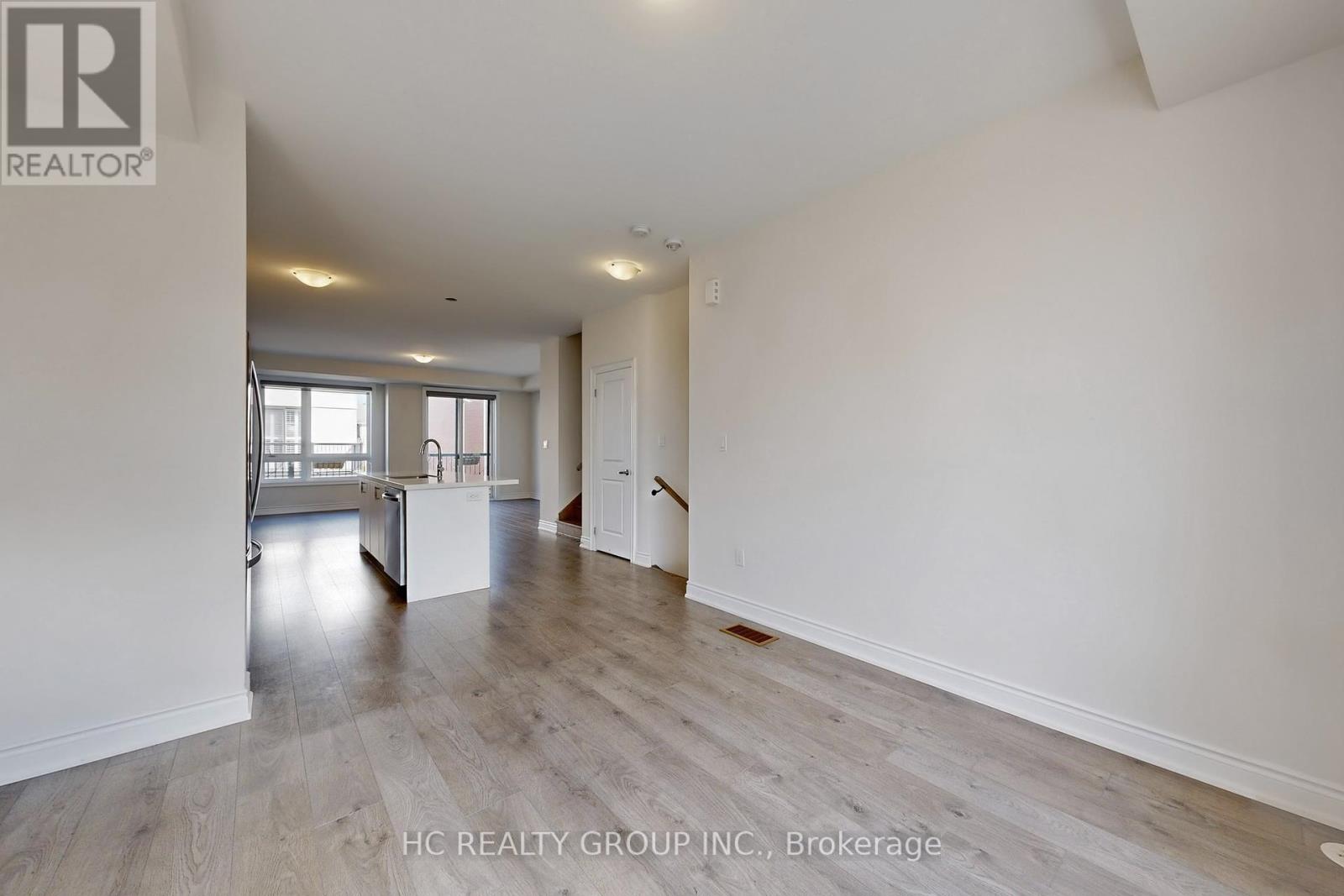 Photo 14 of 31 Thomas Armstrong Lane, Richmond Hill ON