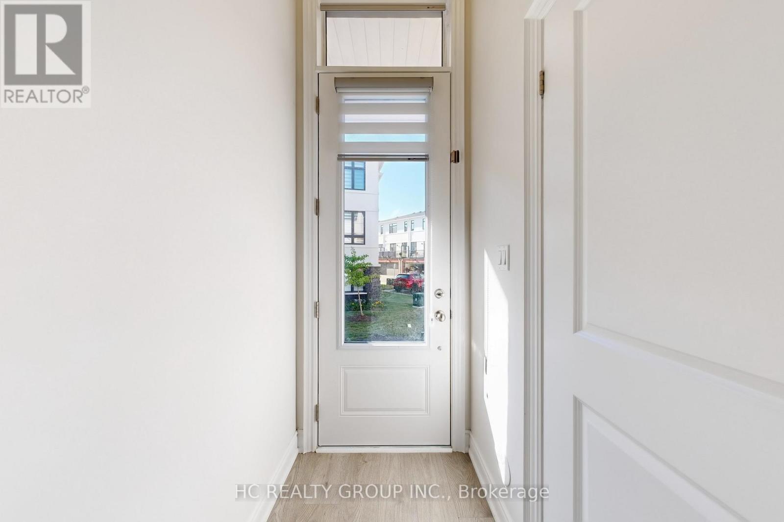 Photo 18 of 31 Thomas Armstrong Lane, Richmond Hill ON