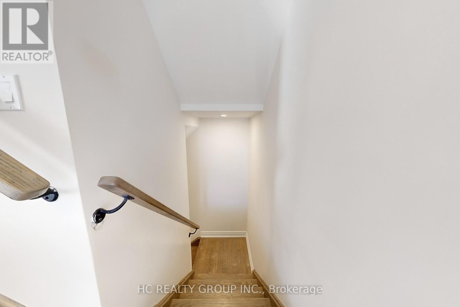 Photo 20 of 31 Thomas Armstrong Lane, Richmond Hill ON