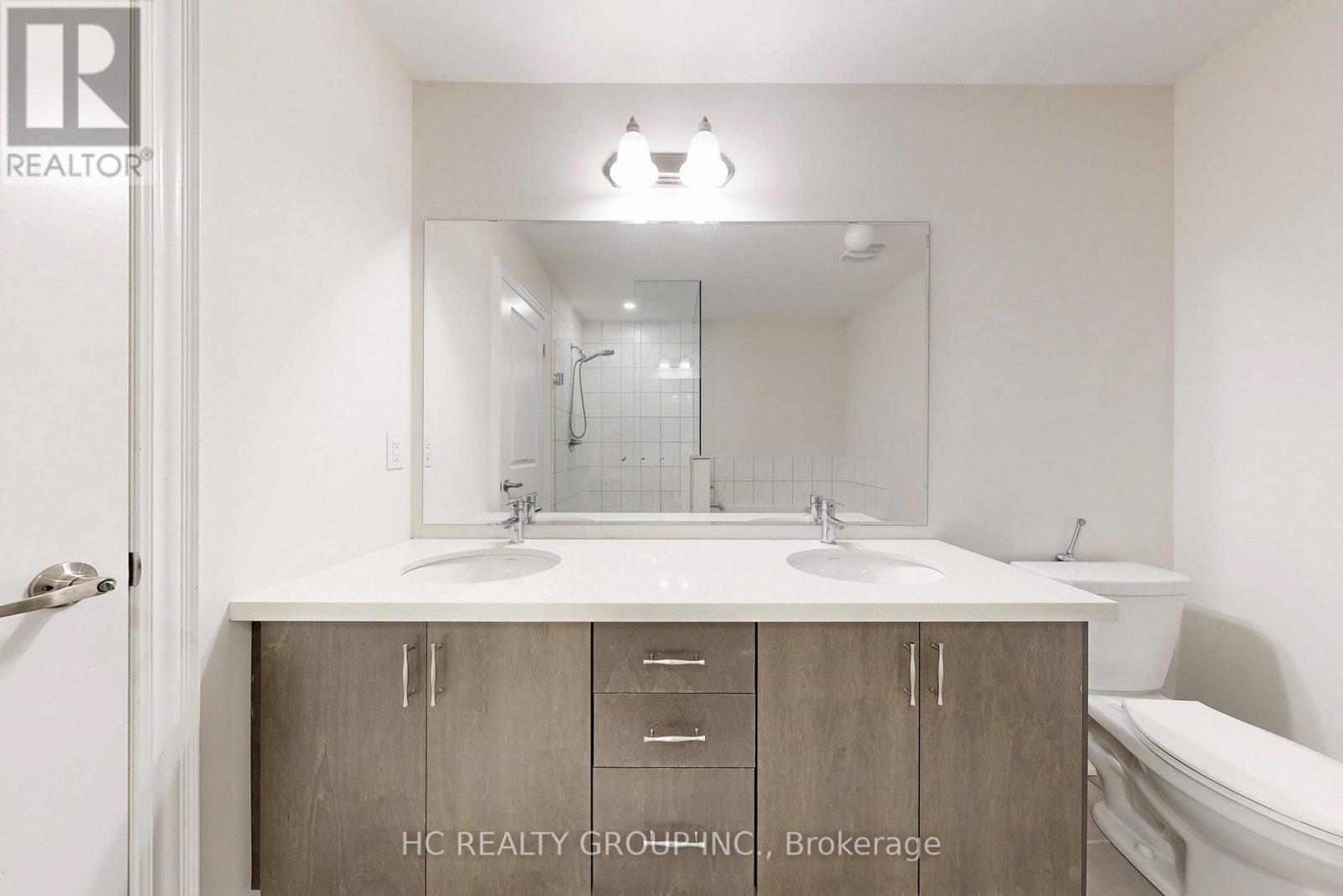 Photo 28 of 31 Thomas Armstrong Lane, Richmond Hill ON