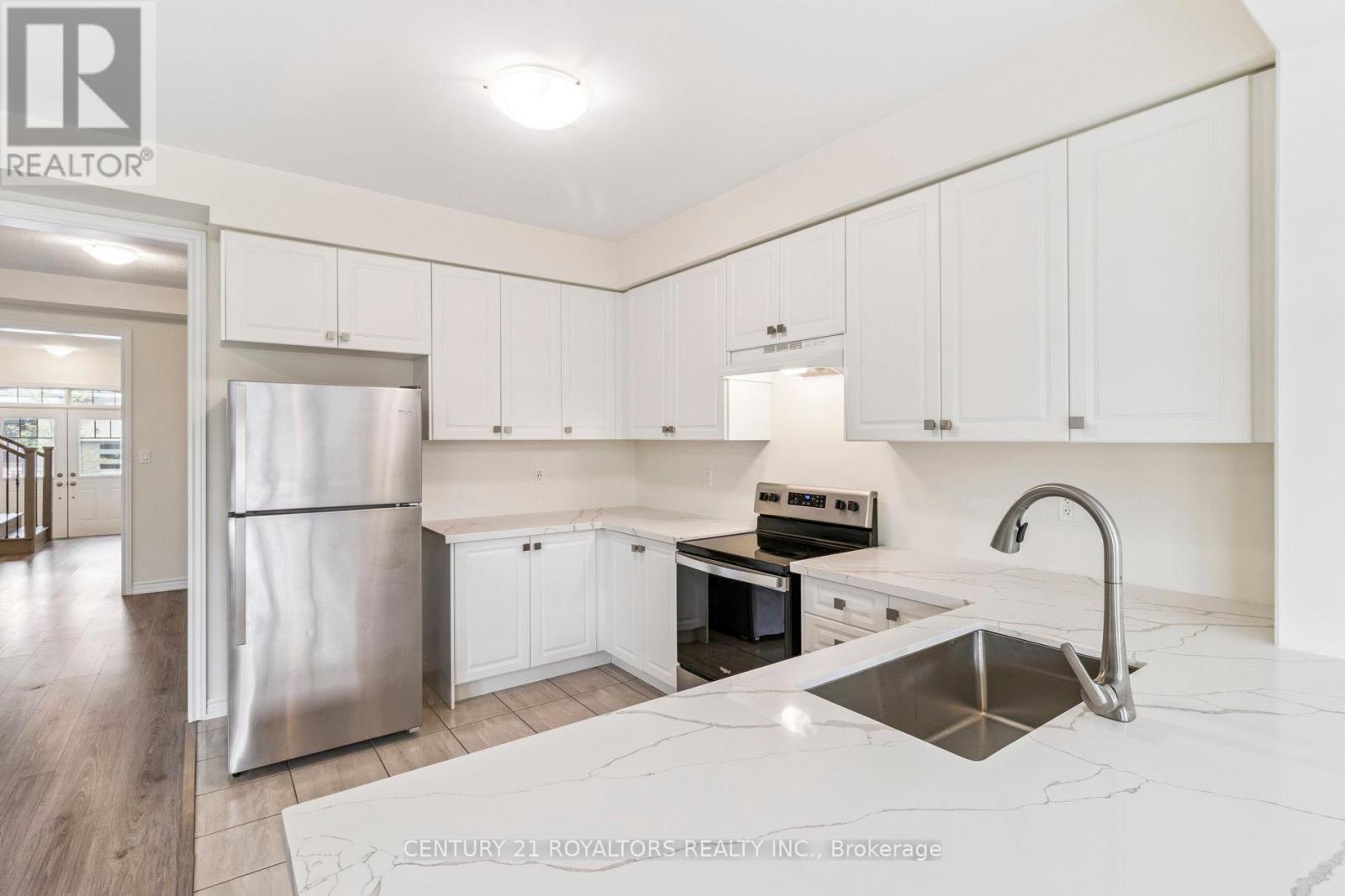Photo 17 of 25 Ferragine Crescent, Bradford West Gwillimbury ON