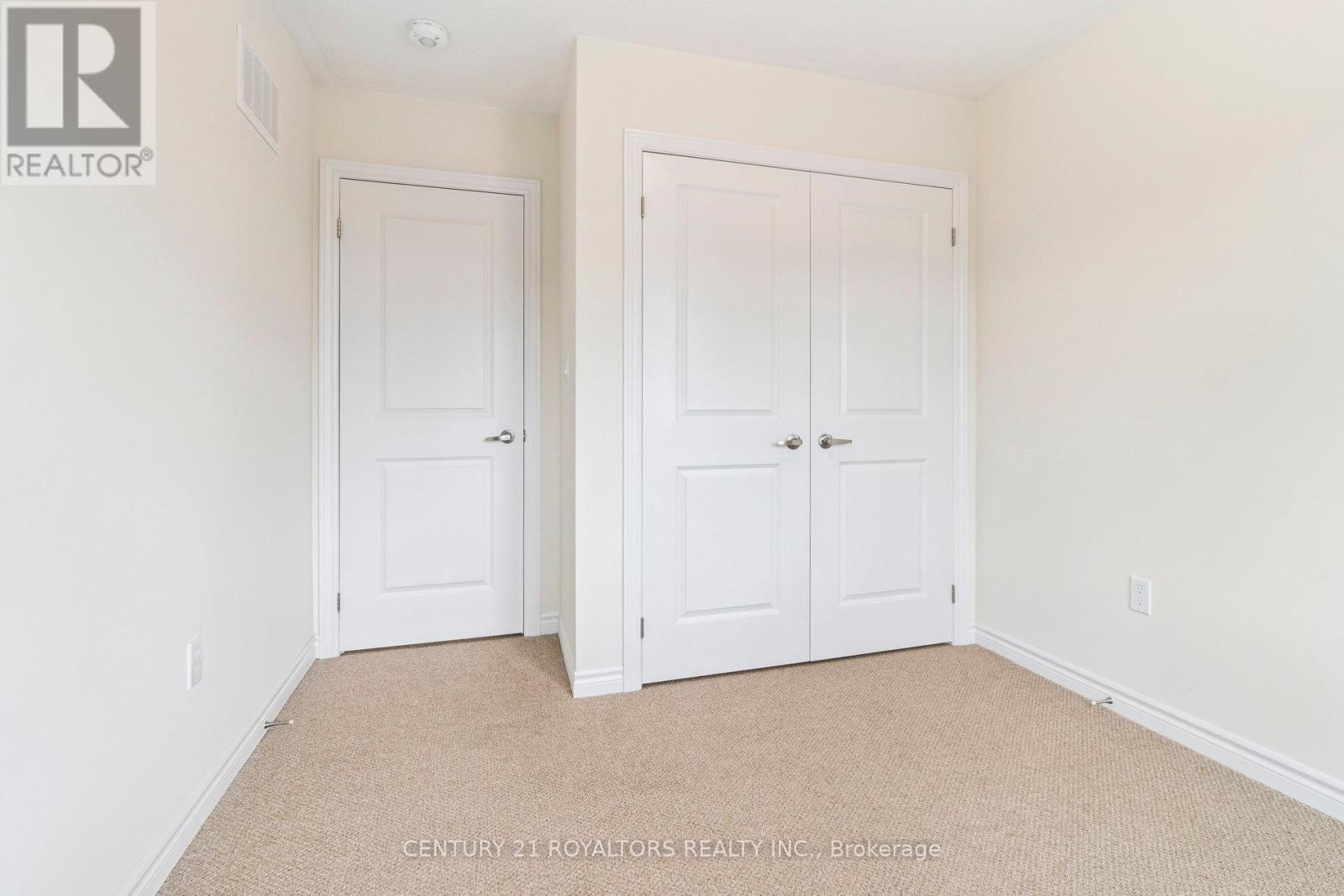 Photo 26 of 25 Ferragine Crescent, Bradford West Gwillimbury ON