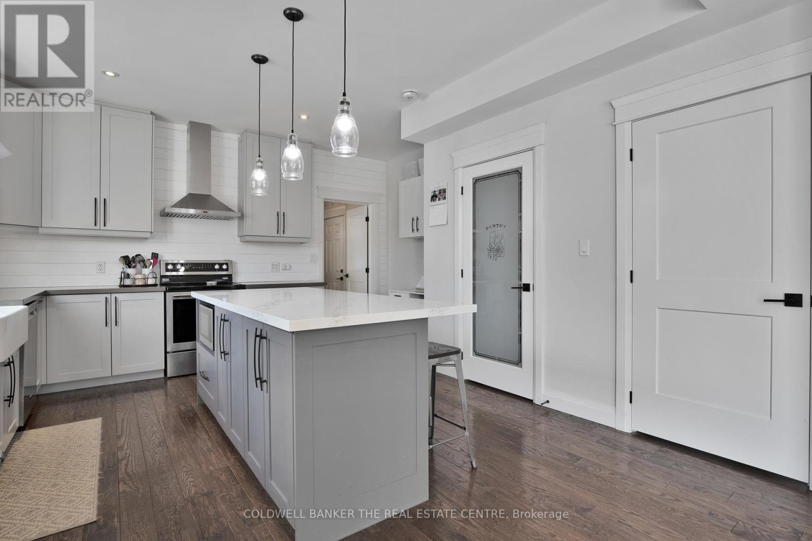 Photo 14 of 202 Clarence Street, Clearview ON