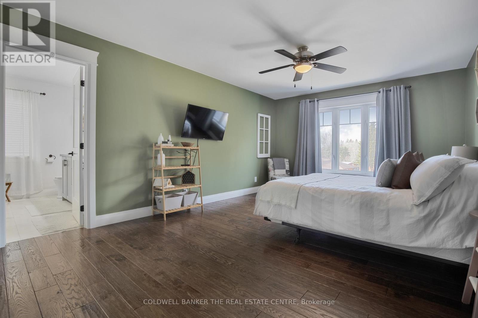 Photo 31 of 202 Clarence Street, Clearview ON
