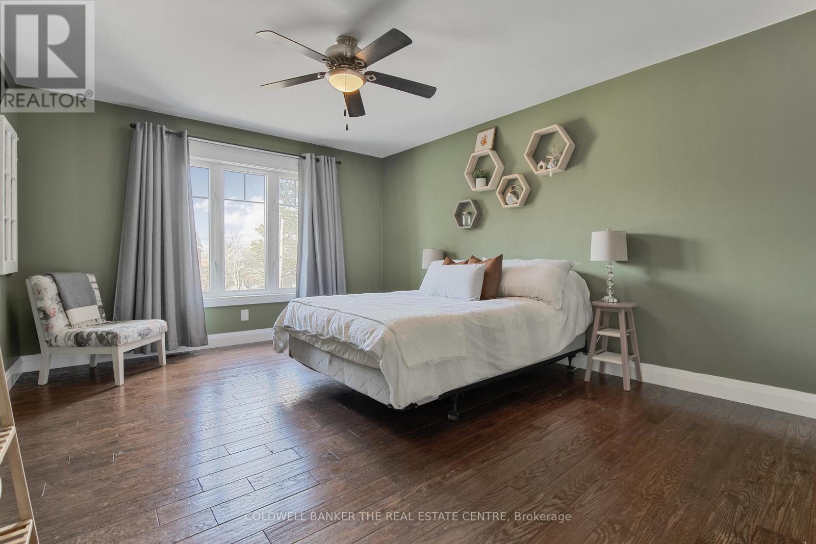 Photo 32 of 202 Clarence Street, Clearview ON