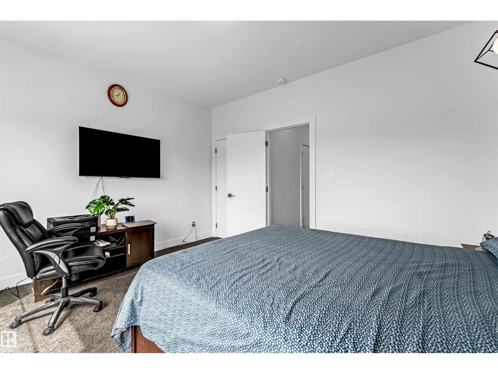 Photo 3 of 15518 13 A Av Sw, Edmonton AB
