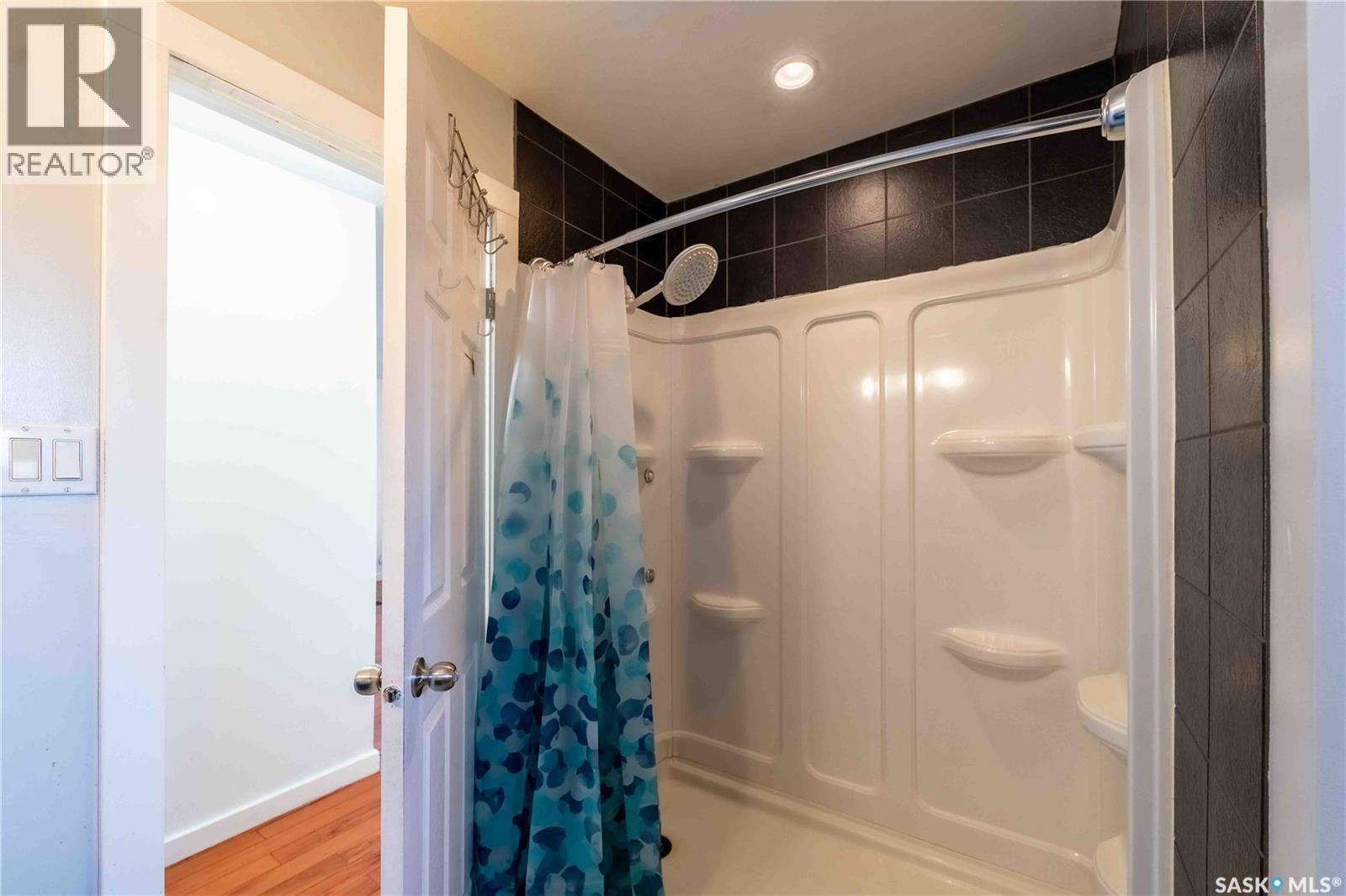 Photo 12 of 1314 Henleaze Avenue, Moose Jaw SK