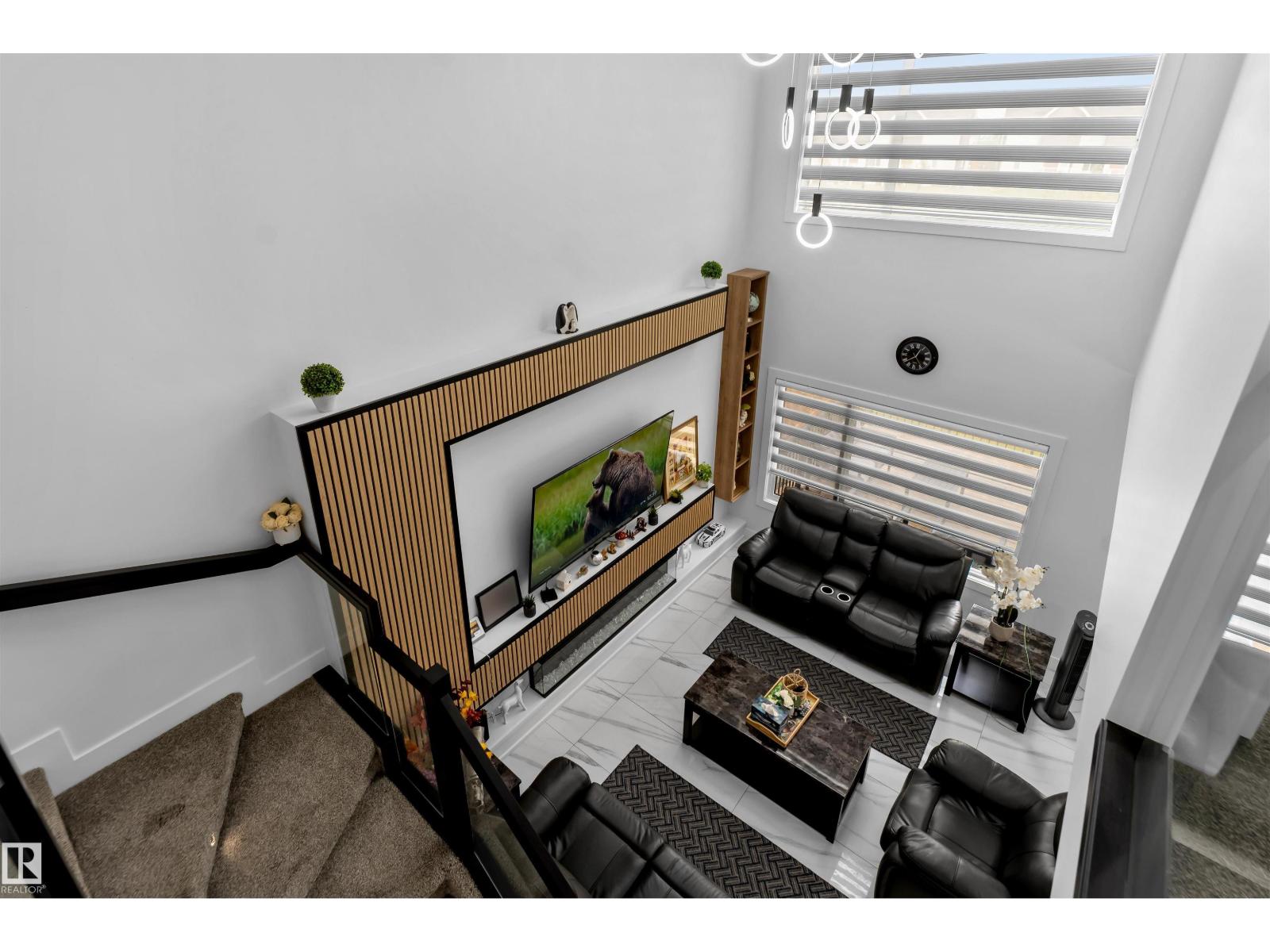 Photo 4 of 15518 13 A Av Sw, Edmonton AB