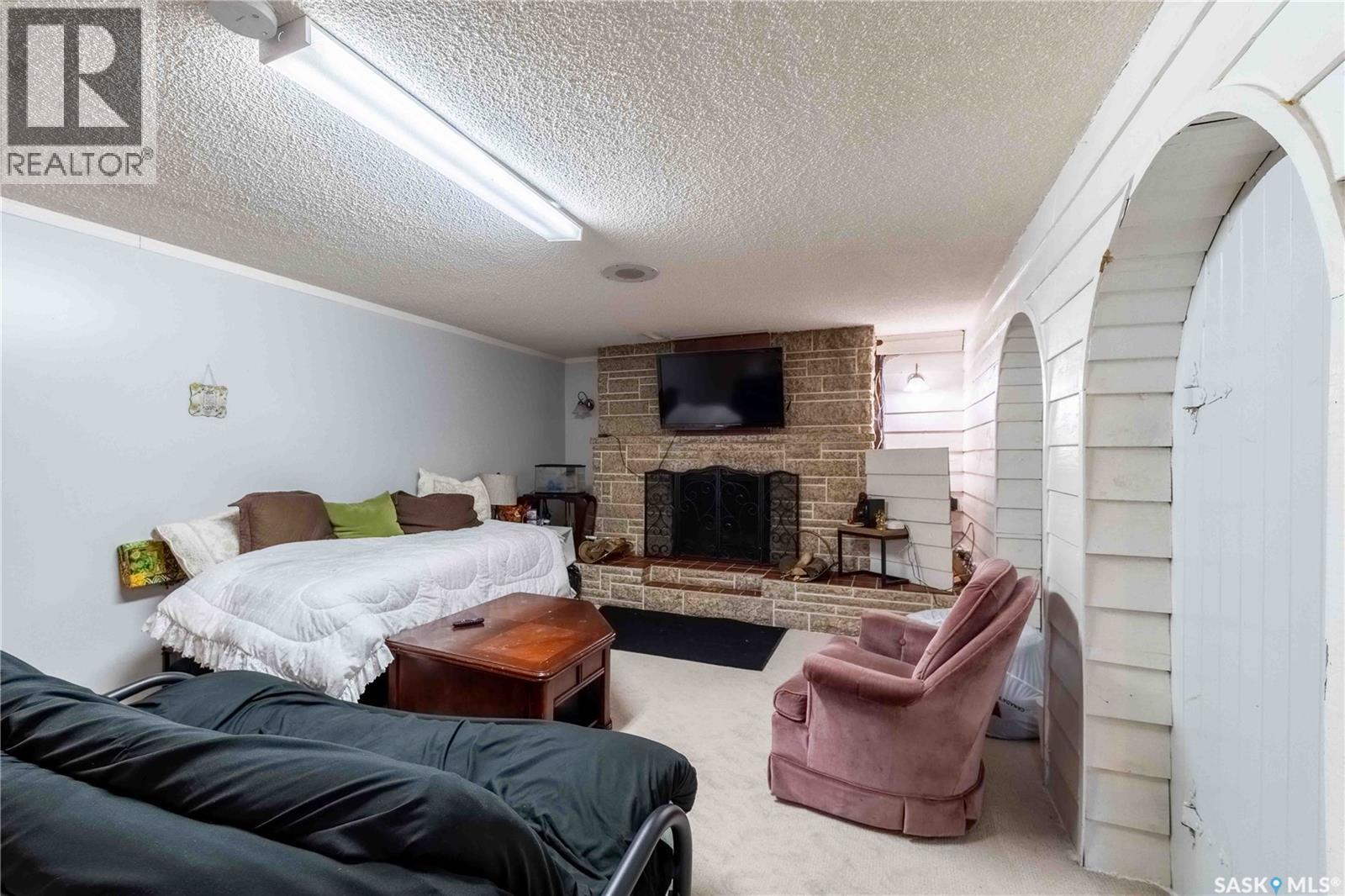 Photo 37 of 1314 Henleaze Avenue, Moose Jaw SK