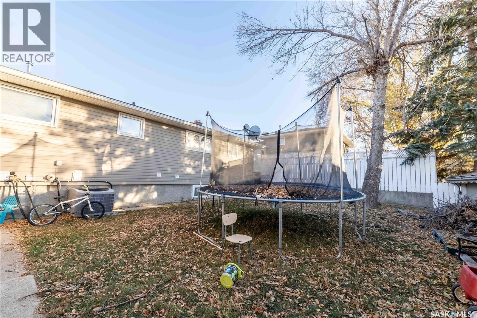 Photo 44 of 1314 Henleaze Avenue, Moose Jaw SK
