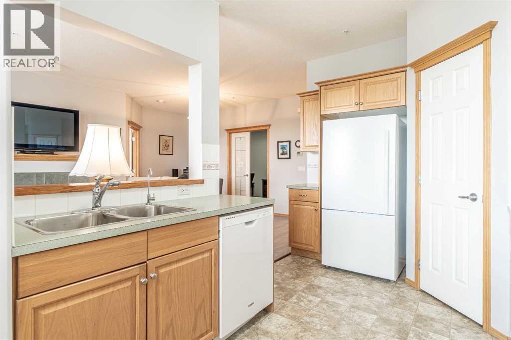 Single Family House for Sale in   Everstone Drive SW Evergreen Calgary 