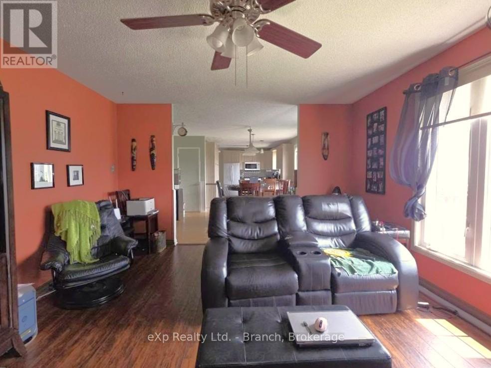 Photo 8 of 17 Gauthier Street, Fauquierstrickland ON