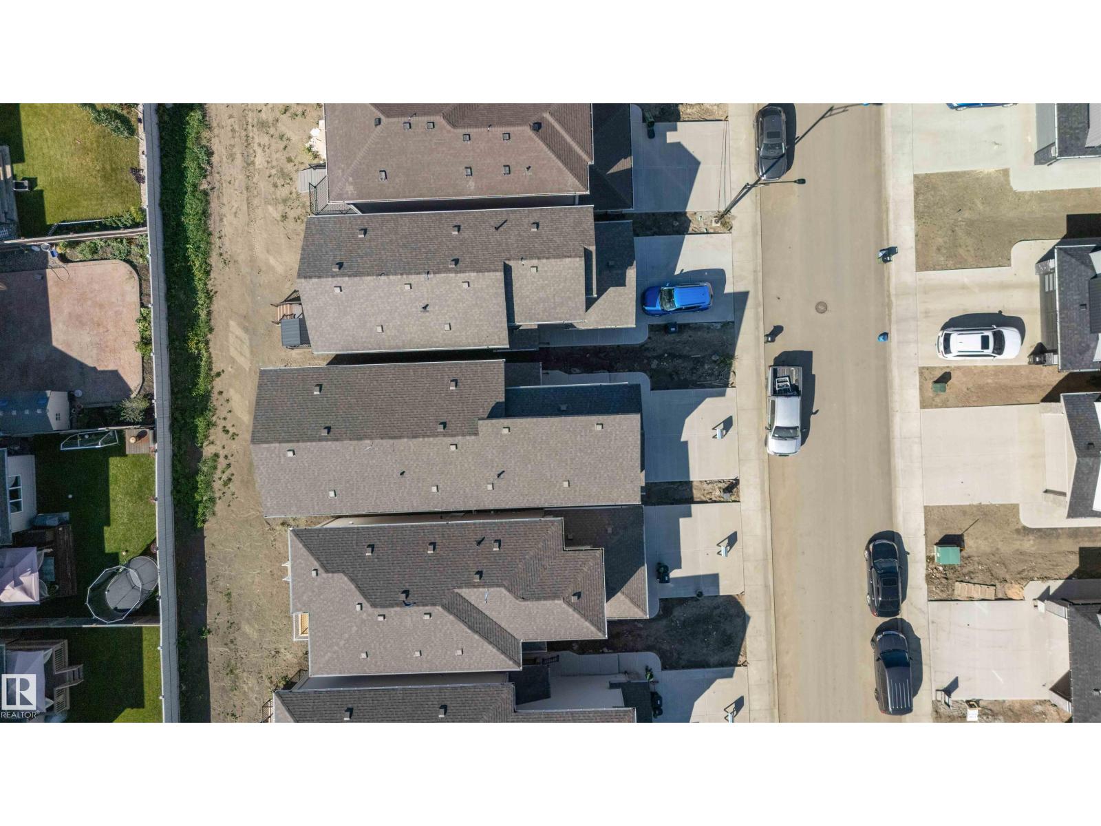 Photo 17 of 8619 181 Av Nw, Edmonton AB