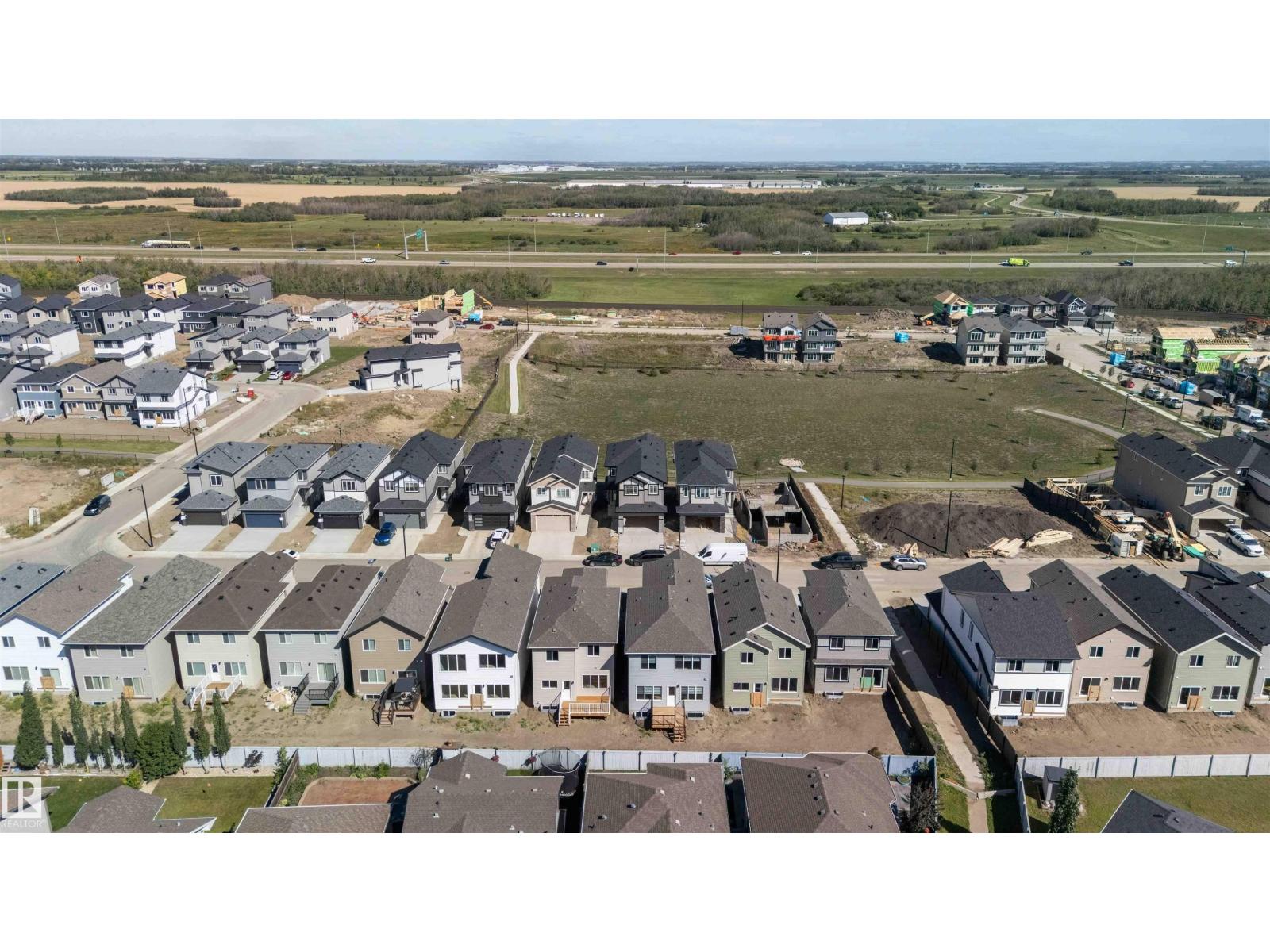 Photo 7 of 8619 181 Av Nw, Edmonton AB