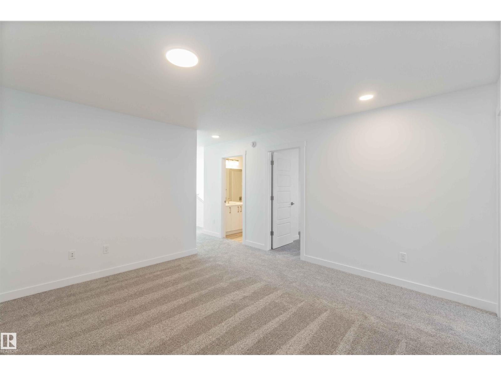 Photo 18 of 8619 181 Av Nw, Edmonton AB
